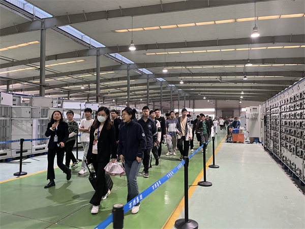 職業技術學院學生到萬洲實習實訓6.jpg